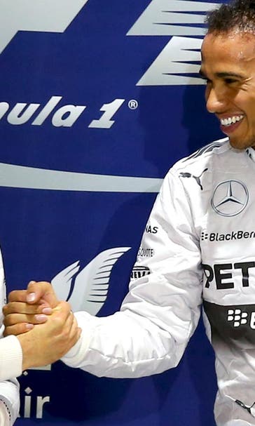 Mercedes teammates Hamilton, Rosberg battle for F1 title in finale